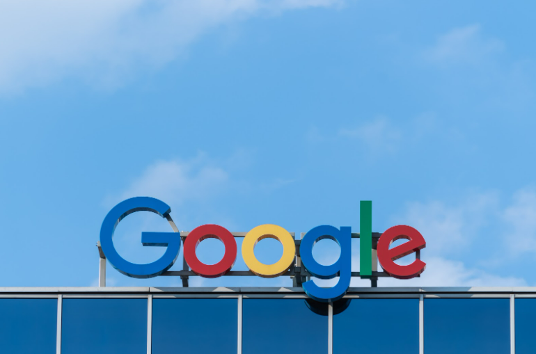أزمة المعلومات الشخصية تتواصل، جوجل تُغرّم 164 ألف دولار في روسيا