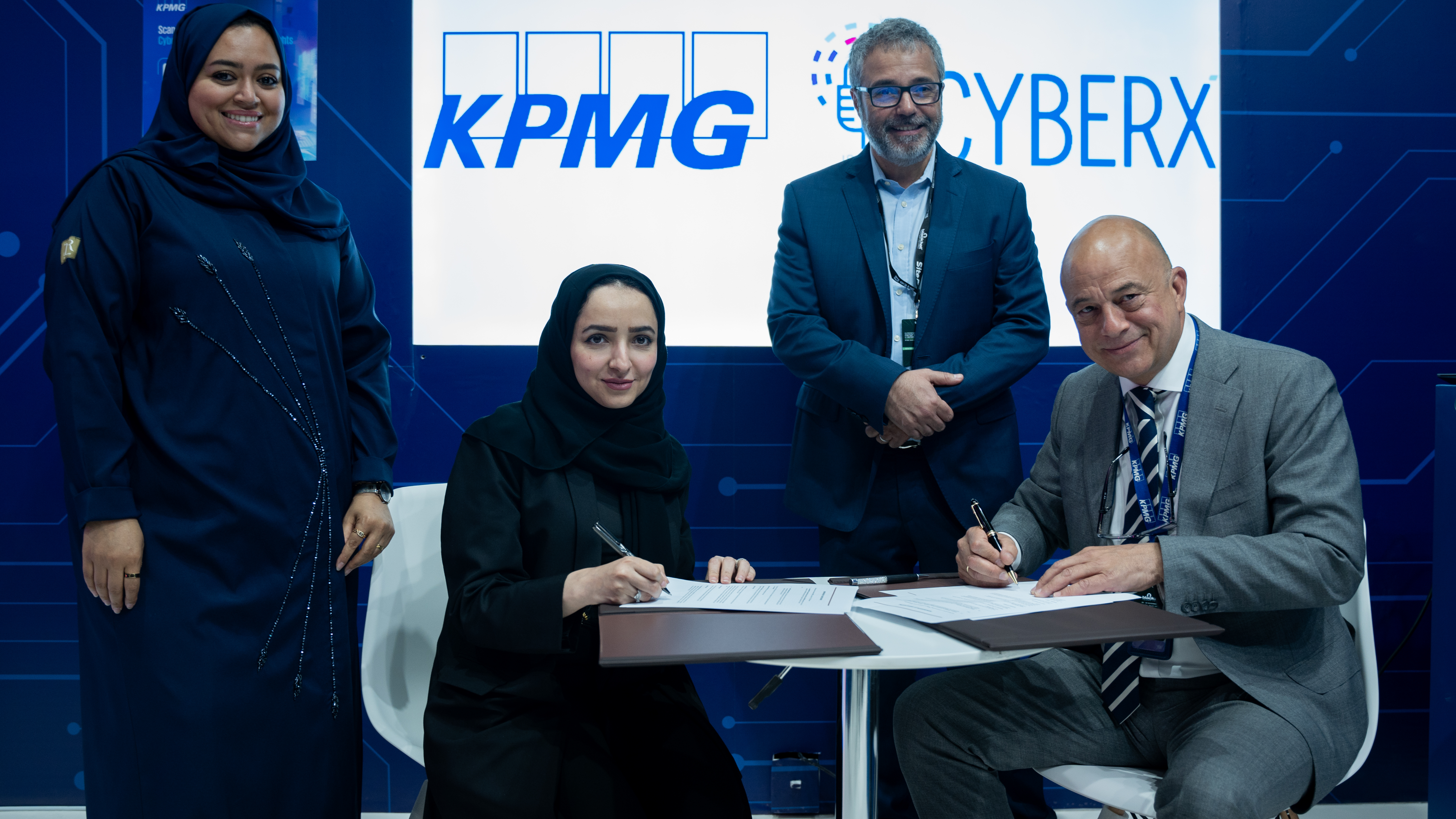 اتفاقية تعاون بين سايبرأكس وKPMG